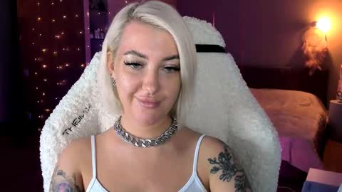 Snapshot of tykioty_miley chatting on 02-26-25, 05:50 Miley online show from 02-26-25, 05:50