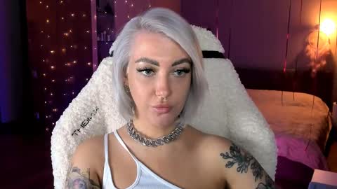 Snapshot of tykioty_miley chatting on 03-12-25, 03:18 Miley online show from 03-12-25, 03:18