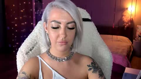 Snapshot of tykioty_miley chatting on 03-12-25, 06:22 Miley online show from 03-12-25, 06:22