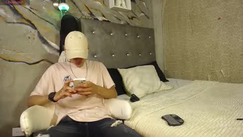 tyl3r_coop3r online show from 11-02-25, 03:20