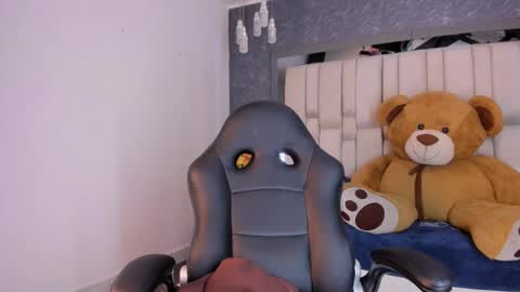  TYLA  online show from 02-14-25, 03:33