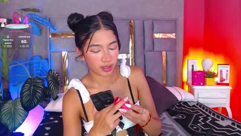 tyla_ks online show from 12-19-25, 08:05