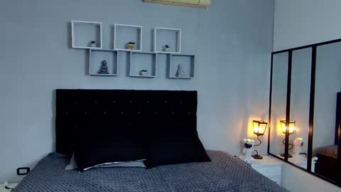 tyler_hank1 online show from 12-18-24, 05:52