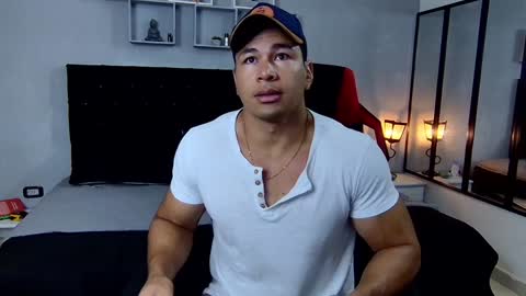 tyler_hank1 online show from 01-27-25, 11:22