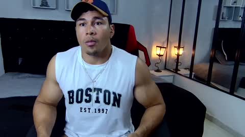 tyler_hank1 online show from 01-30-25, 09:04