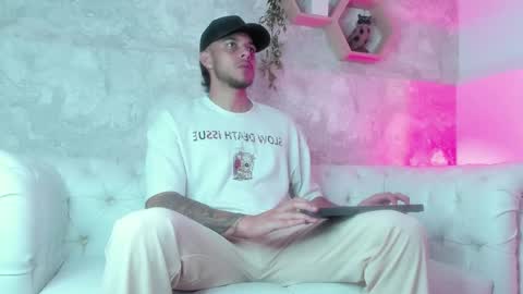 Tyler online show from 03-11-25, 04:10