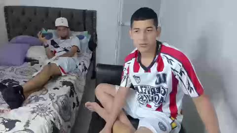 Snapshot of tyler_master24 chatting on 09-19-25, 10:32 tyler online show from 09-19-25, 10:32