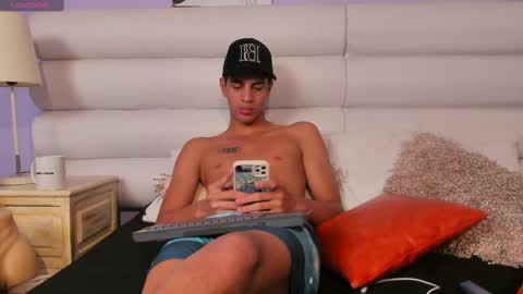 Tyler Rodriguez online show from 02-12-25, 01:30