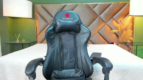 Tyler Rodriguez online show from 10-07-25, 09:12