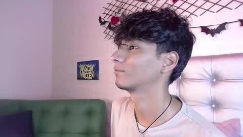 tyler_wolf_1 online show from 10-27-25, 12:31