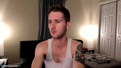 Tyler Chase online show from 10-31-25, 12:44