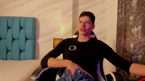 Tyler online show from 10-10-25, 07:24