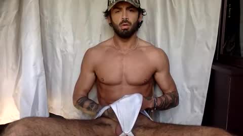 tylerjamesxxx_ online show from 04-21-26, 09:59