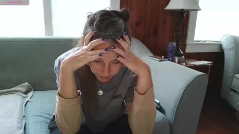 Snapshot of tylersands chatting on 11-13-25, 01:21 Tyler Sands online show from 11-13-25, 01:21