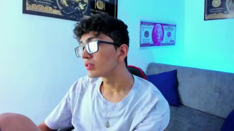   online show from 02-04-25, 03:11