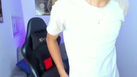   online show from 03-09-25, 03:11