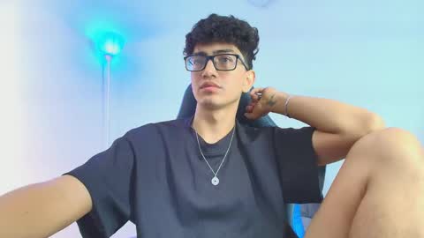   online show from 10-11-25, 01:42