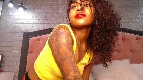 Snapshot of tylla_ chatting on 02-27-25, 11:59       online show from 02-27-25, 11:59