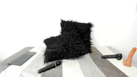 Tylor Martinez online show from 10-27-25, 07:51