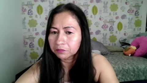 Snapshot of tyna_b chatting on 04-29-26, 04:11 Tyna online show from 04-29-26, 04:11
