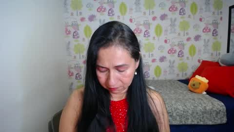 Snapshot of tyna_b chatting on 05-09-26, 12:16 Tyna online show from 05-09-26, 12:16