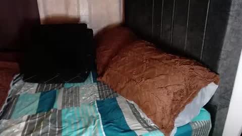 Snapshot of tyra_stone1 chatting on 02-20-25, 09:09 tyra_stone1 online show from 02-20-25, 09:09