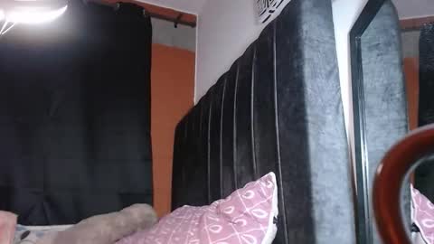 Snapshot of tyra_stone1 chatting on 10-16-25, 09:16 tyra_stone1 online show from 10-16-25, 09:16