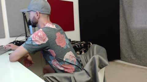 Tyrone Mattias online show from 02-15-25, 08:11