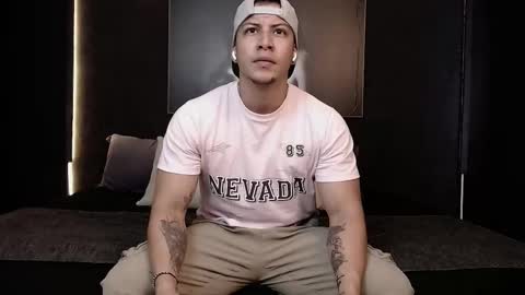 Snapshot of tyronyx chatting on 10-09-25, 09:02 tyronyx online show from 10-09-25, 09:02