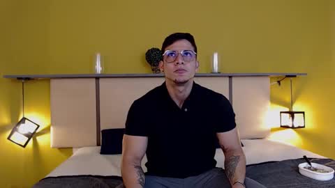 Snapshot of tyronyx chatting on 10-12-25, 02:38 tyronyx online show from 10-12-25, 02:38