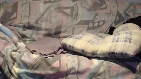 Helena and Tyson online show from 10-25-25, 04:09