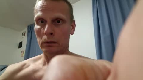 u2232739082 online show from 11-22-25, 05:34