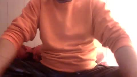 Snapshot of u_caught_us chatting on 12-29-24, 03:13 u_caught_us online show from 12-29-24, 03:13