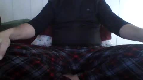 Snapshot of u_caught_us chatting on 01-05-25, 05:30 u_caught_us online show from 01-05-25, 05:30