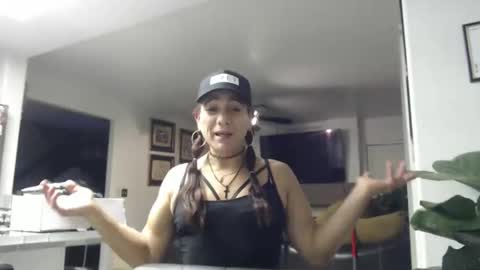 Azelia B online show from 10-19-25, 03:29
