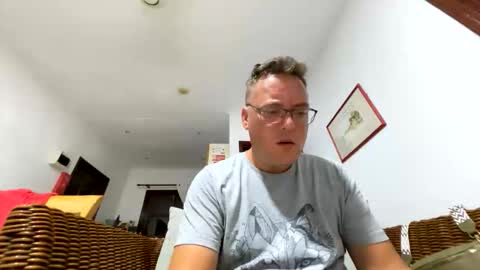 ueberdruck01 online show from 10-16-25, 10:44