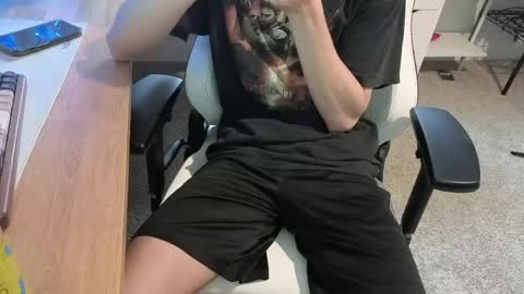Snapshot of ufjsvskcn chatting on 05-05-26, 12:57 Love Lain online show from 05-05-26, 12:57