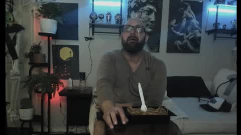 Ugly Viking online show from 12-04-24, 05:27