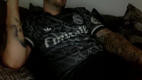 ukboy08x online show from 10-10-25, 04:39