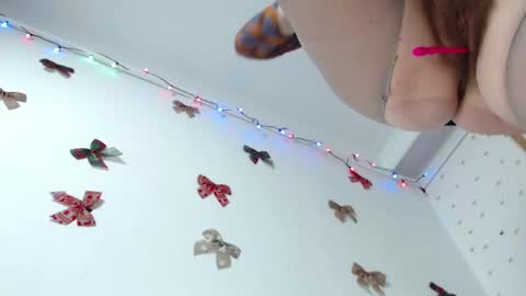 Snapshot of ukk_bit chatting on 12-20-24, 03:47 Megan online show from 12-20-24, 03:47