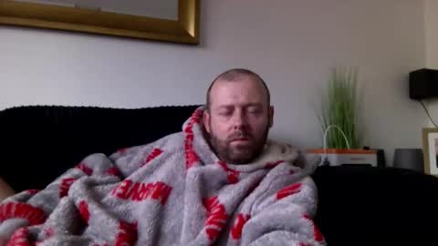 Snapshot of ukmatty3 chatting on 10-10-25, 02:05 ukmatty3 online show from 10-10-25, 02:05