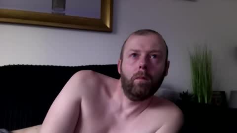 Snapshot of ukmatty3 chatting on 02-20-26, 03:56 ukmatty3 online show from 02-20-26, 03:56