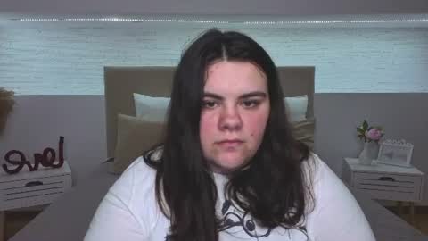 Lena online show from 07-20-26, 11:45