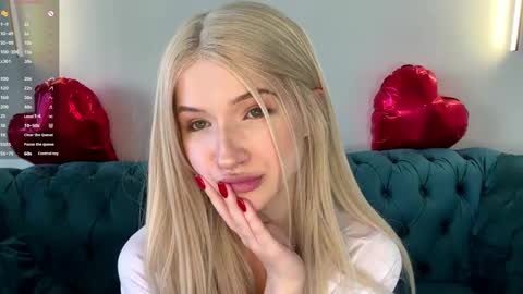 Vikki online show from 04-28-26, 03:28