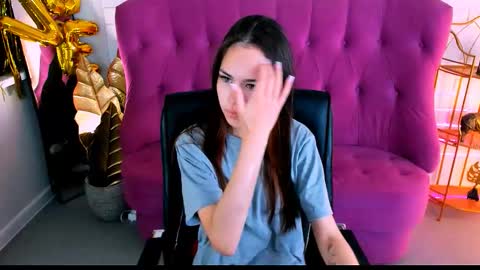 Ulia online show from 10-14-25, 05:08