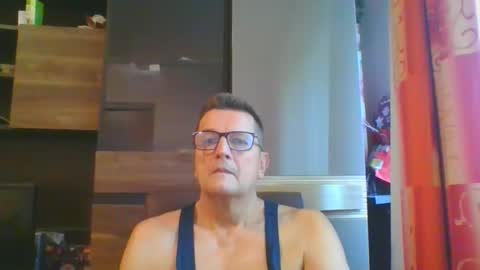 ulmeni4 online show from 12-17-24, 07:40