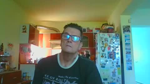 ulmeni7 online show from 06-10-26, 06:23
