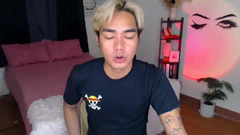 Snapshot of ultimatesexytrans chatting on 02-03-25, 10:25 Alex online show from 02-03-25, 10:25