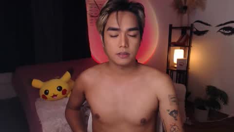 Snapshot of ultimatesexytrans chatting on 02-20-25, 08:47 Alex online show from 02-20-25, 08:47