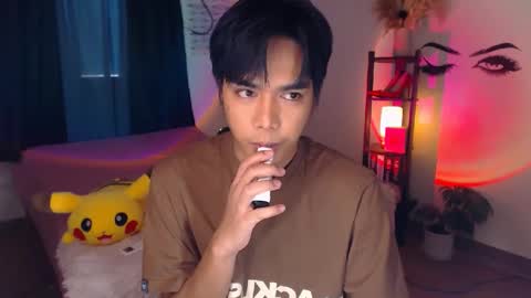 Snapshot of ultimatesexytrans chatting on 02-23-25, 07:11 Alex online show from 02-23-25, 07:11